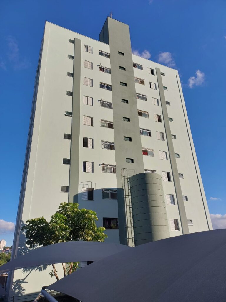 Fachada do Condomínio Edifício Marcia Maria depois da revitalização.