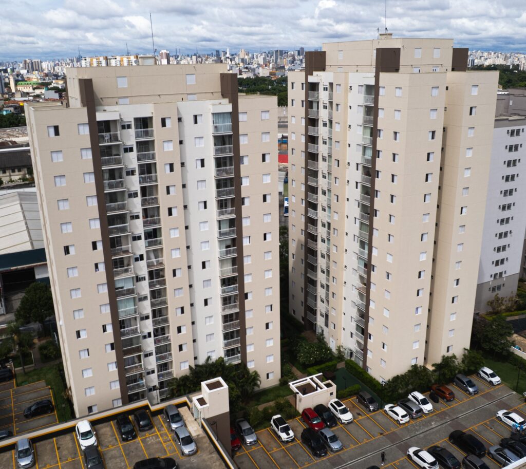 Fachada do Condomínio Edifício Mosaic Vila Guilherme depois da revitalização.