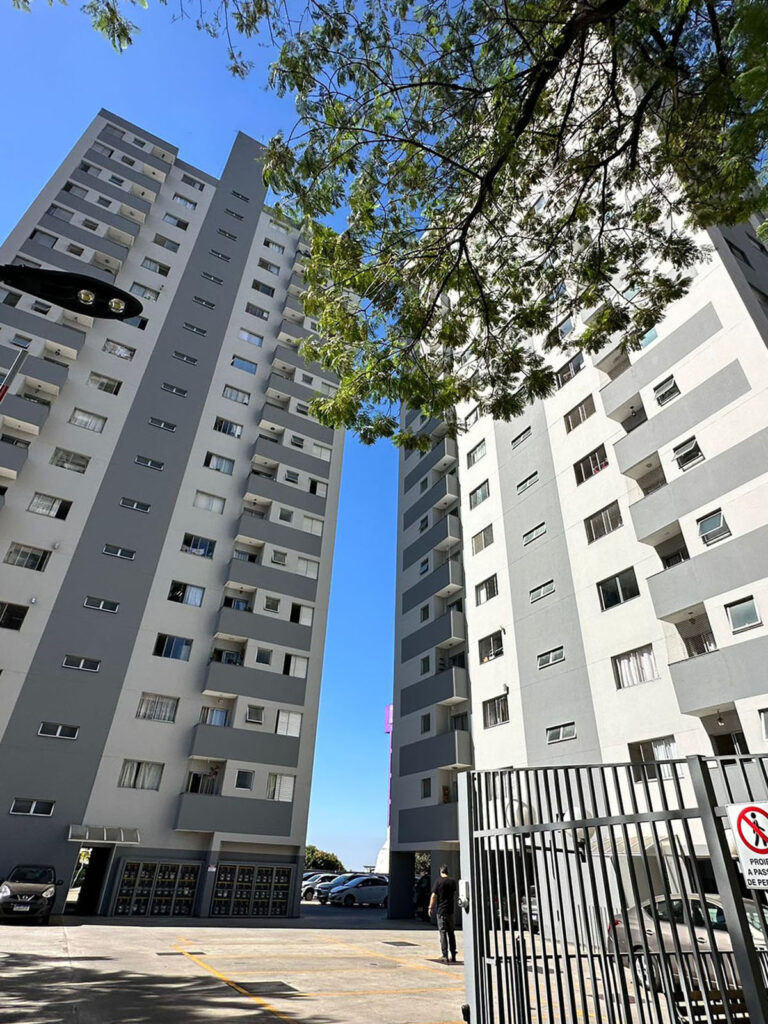 Fachada do Condomínio Residencial das Palmeiras depois da revitalização.